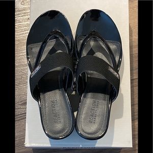 Kenneth Cole Reaction Black Pepea Cross Wedge Sandals - Size 8